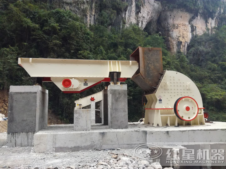 應用在制砂生產線中的重錘式破碎機，破碎力大